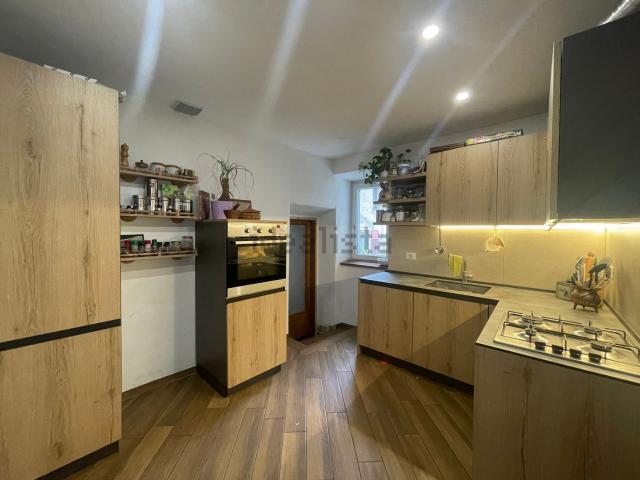 Appartamento in vendita di 256 m² in Via Roma, 19