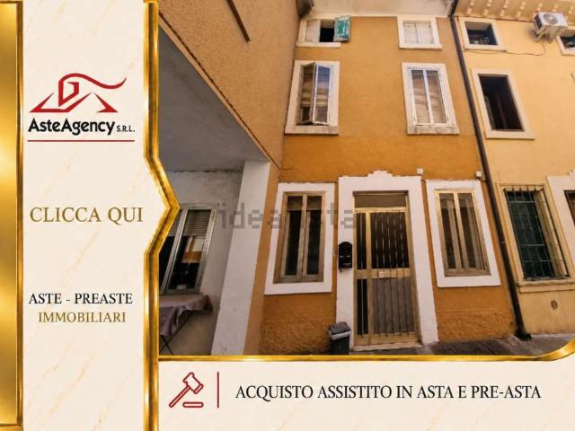 Appartamento in vendita di 257 m² in Via Giuseppe Mazzini, 95