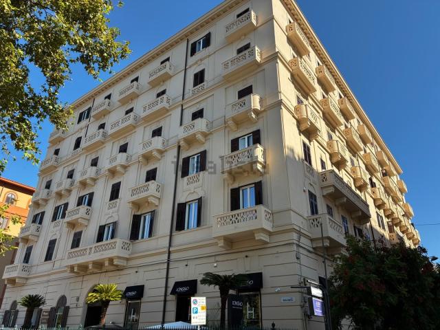 Appartamento in vendita di 257 m² in Via della Libertà, 39