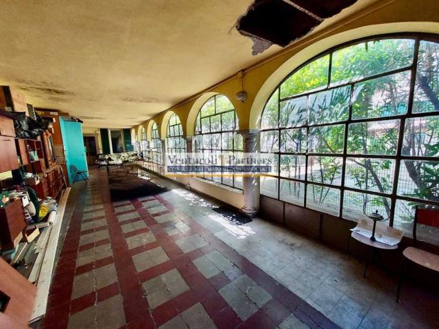 Appartamento in vendita di 258 m² in Piazza Martiri della Libertà