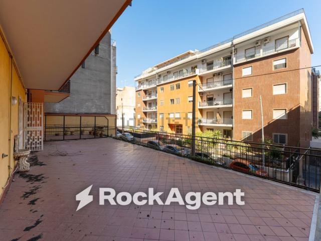 Appartamento in vendita di 259 m² in Via Federico Ciccaglione, 15