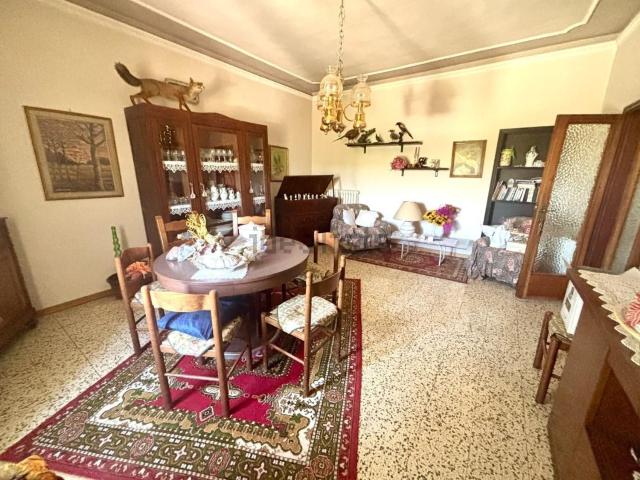 Appartamento in vendita di 260 m² in Via A.De Gasperi