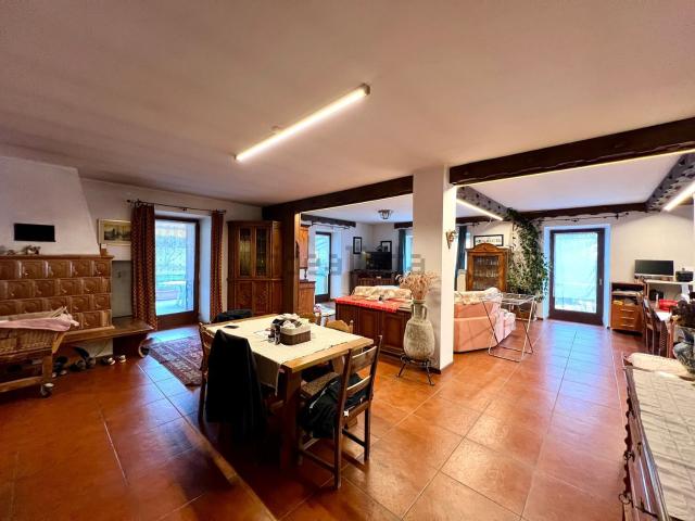 Appartamento in vendita di 260 m² in Via al Castello, 16
