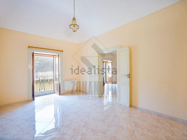 Appartamento in vendita di 260 m² in Via Brancati, 3