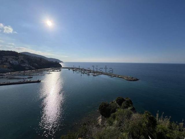 Appartamento in vendita di 260 m² in Via Fortino