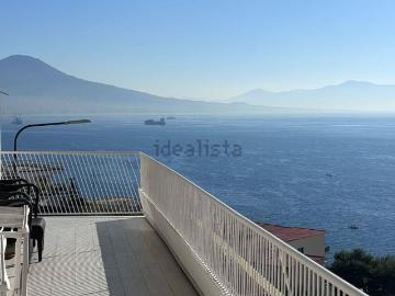 Appartamento in vendita di 260 m² in Via Francesco Petrarca