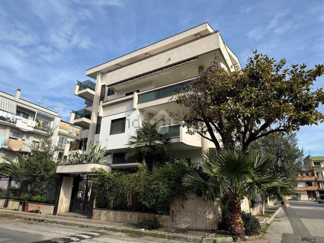 Appartamento in vendita di 260 m² in Via Fratelli Rosselli, 4