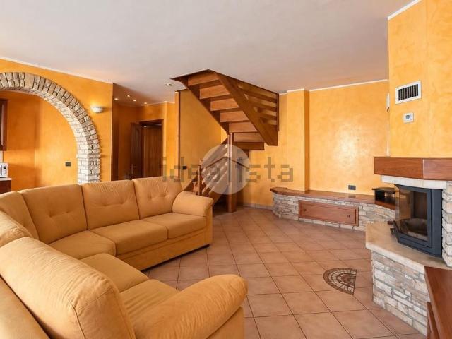 Appartamento in vendita di 260 m² in Via San Maurizio, 4