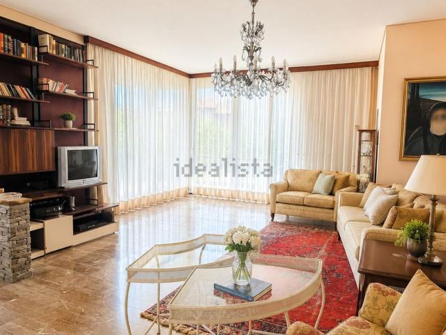 Appartamento in vendita di 260 m² in Via San Michele, 2