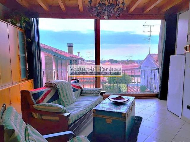 Appartamento in vendita di 260 m² in Via Sant&apos Orsola