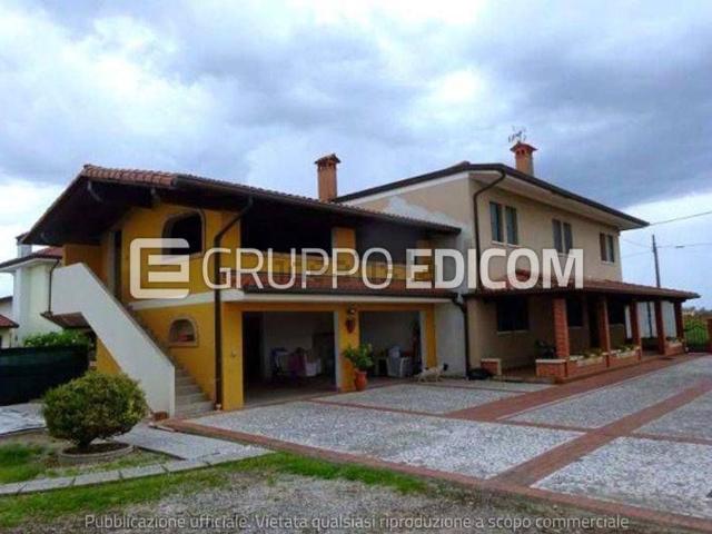 Appartamento in vendita di 260 m² in Via Risorgimento