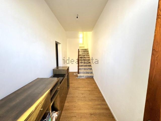 Appartamento in vendita di 260 m² in Borgo Sforzacosta