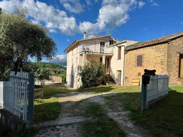 Appartamento in vendita di 260 m² in Contrada San Lorenzo, 43