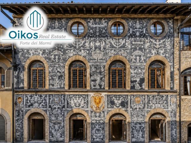 Appartamento in vendita di 260 m² in Piazza de&apos  Pitti