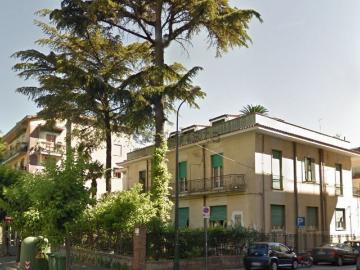 Appartamento in vendita di 261 m² in Corso Mazzini, 145