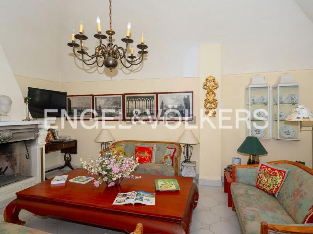 Appartamento in vendita di 262 m² in Via Armando Tornatore