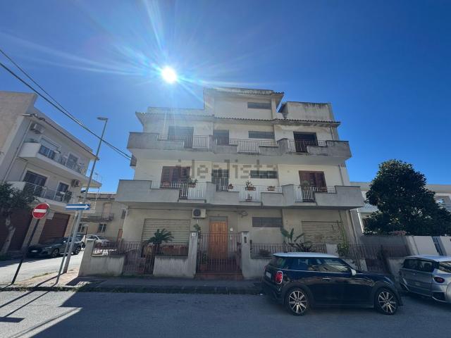 Appartamento in vendita di 263 m² in Via IV Novembre, 1