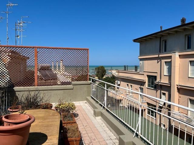 Appartamento in vendita di 264 m² in Via carducci, 82