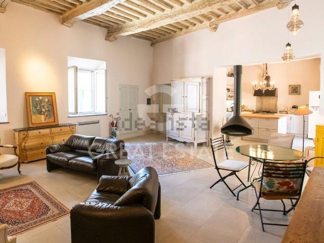 Appartamento in vendita di 264 m² in Via Ambrogio e Pietro Lorenzetti
