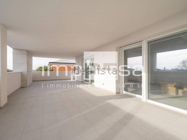Appartamento in vendita di 264 m² in Via Trieste, 33