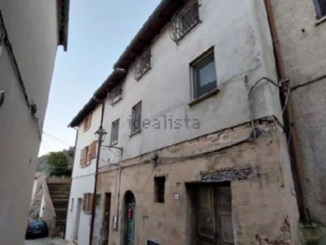 Appartamento in vendita di 265 m² in Via Battistelli