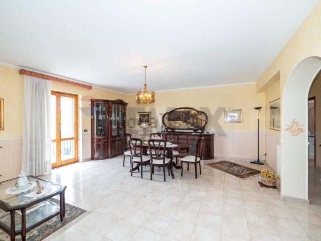 Appartamento in vendita di 265 m² in Via Empedocle di Agrigento, 5