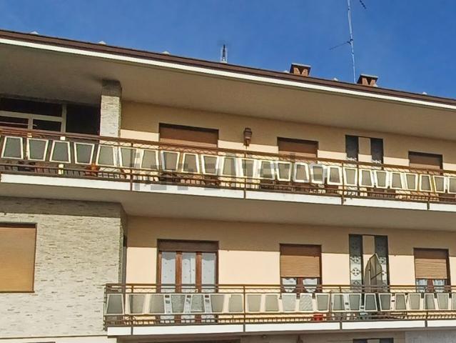 Appartamento in vendita di 265 m² in Frazione RORETO VIA BRA, 29