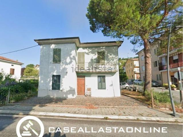 Appartamento in vendita di 267 m² in Via Circonvallazione