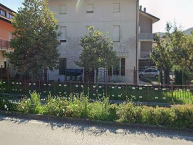 Appartamento in vendita di 267 m² in Via Circonvallazione, 1