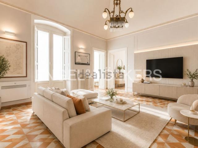 Appartamento in vendita di 268 m² in Via Domenico Nicolai, 177