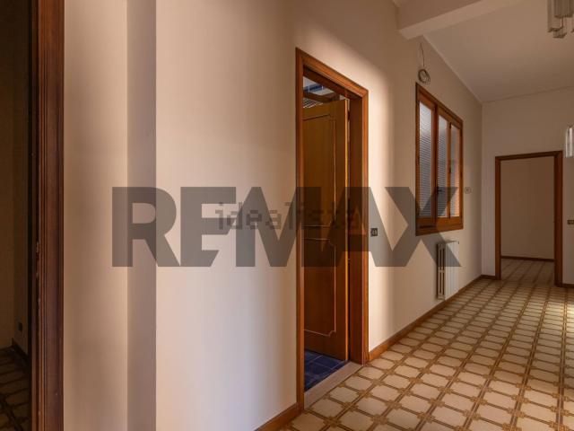 Appartamento in vendita di 268 m² in Via Romolo, 7