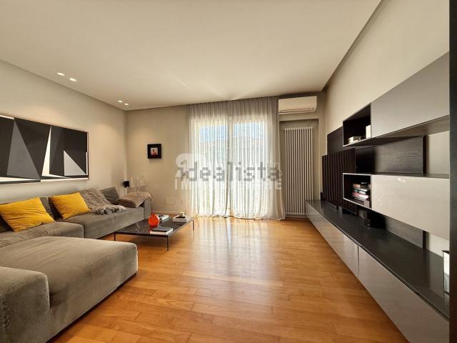 Appartamento in vendita di 268 m² in Viale Galliano