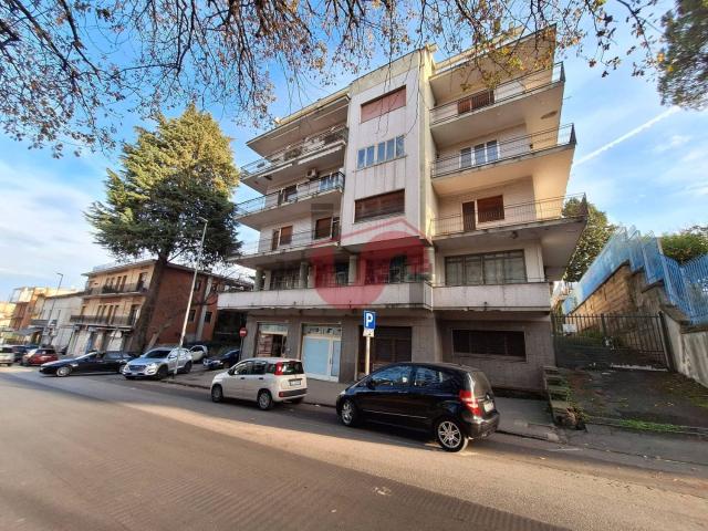 Appartamento in vendita di 269 m² in Via Almerico Meomartini