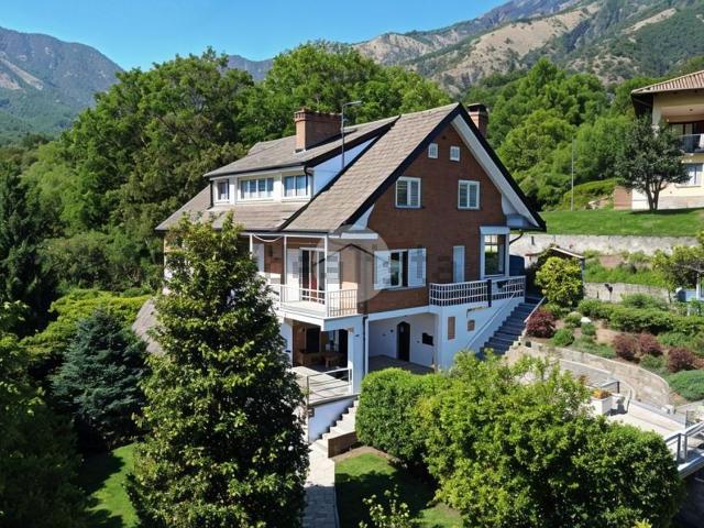 Appartamento in vendita di 270 m² in Via Chiaberge, 114