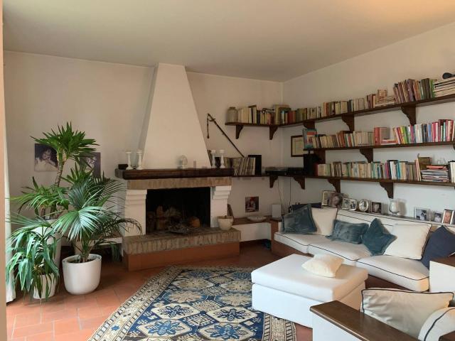 Appartamento in vendita di 270 m² in Via Cremona, 35