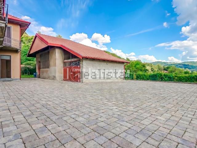 Appartamento in vendita di 270 m² in Via Cuirone