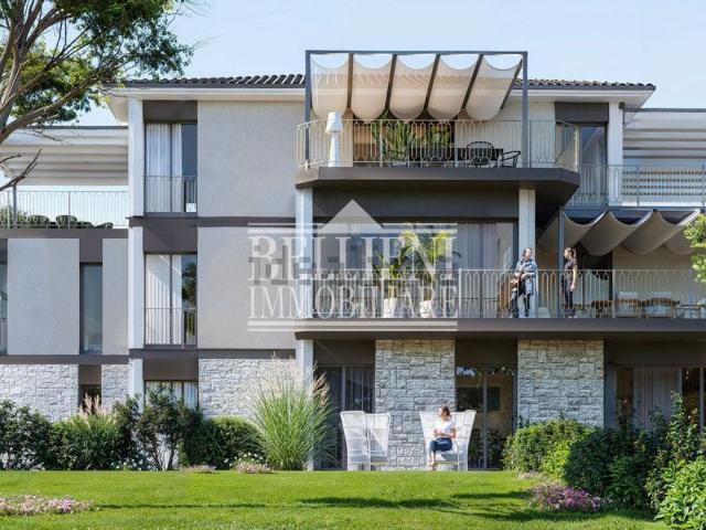 Appartamento in vendita di 270 m² in Via Battaglione Monte Berico