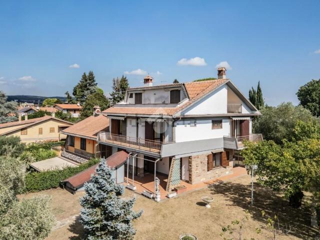 Appartamento in vendita di 270 m² in Via dei Ludi, 9