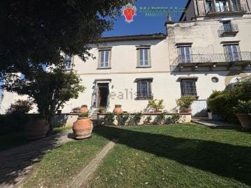 Appartamento in vendita di 270 m² in Via del Carota, 1843