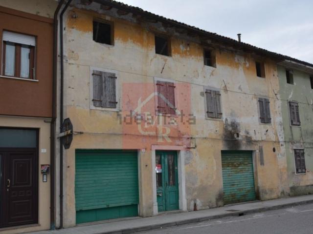 Appartamento in vendita di 270 m² in Via Duca d&apos Aosta, 15