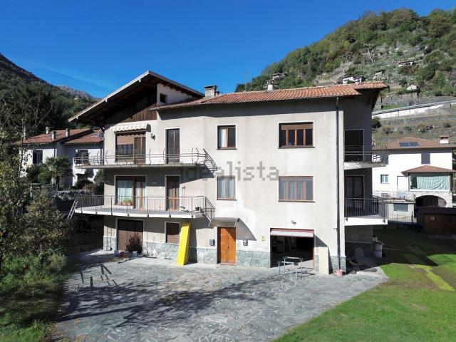Appartamento in vendita di 270 m² in Via Fianessa