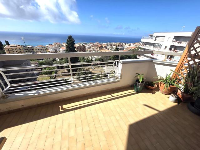 Appartamento in vendita di 270 m² in Via Labirinto
