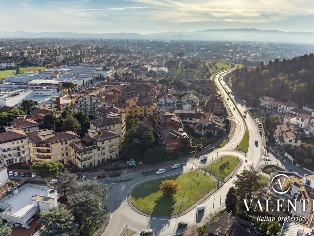 Appartamento in vendita di 270 m² in Via Moisè Cecconi, 20