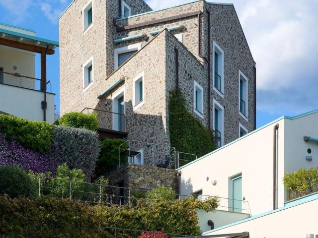 Appartamento in vendita di 270 m² in Via XXV Aprile, 64