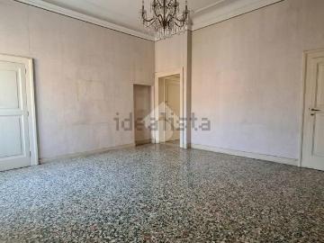 Appartamento in vendita di 270 m² in Corso Umberto I, 247