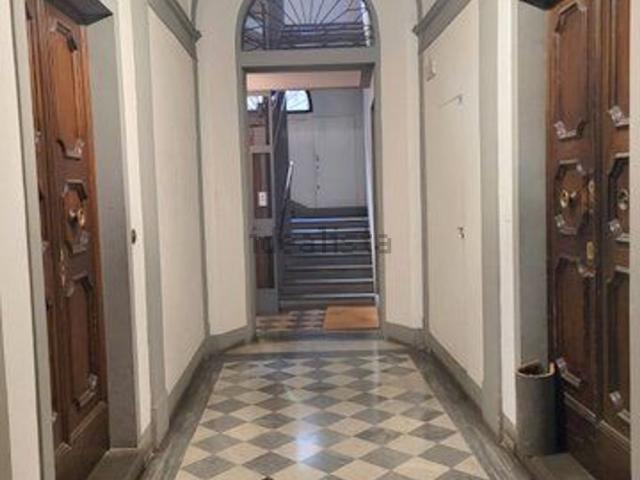 Appartamento in vendita di 270 m² in Piazza dè Mozzi