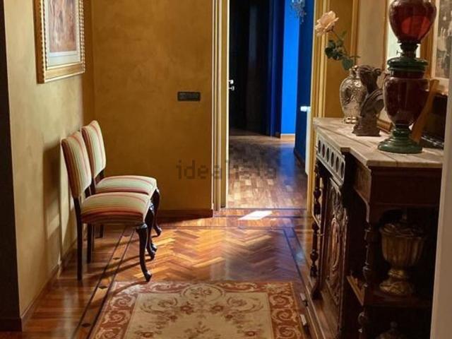 Appartamento in vendita di 270 m² in Piazza della Vittoria