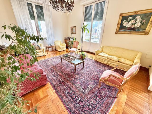 Appartamento in vendita di 270 m² in Piazza della Vittoria