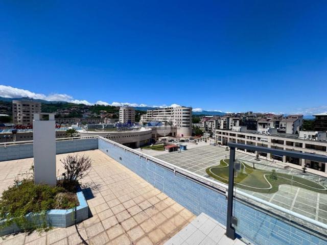 Appartamento in vendita di 380 m² in Piazza Martin Luther King, 10