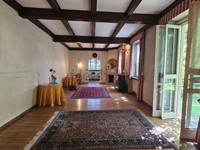 Appartamento in vendita di 271 m² in Corso Torino, 163